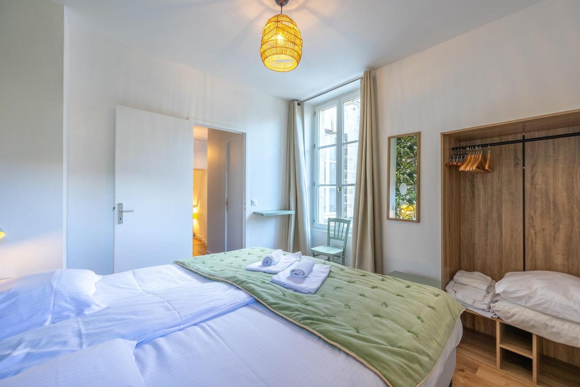 Le Petit Clos Apartamento Bayeux Exterior foto